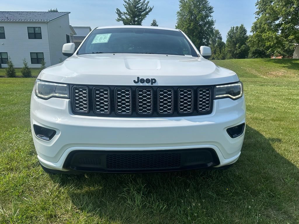 Used 2020 Jeep Grand Cherokee Altitude RWD image 8