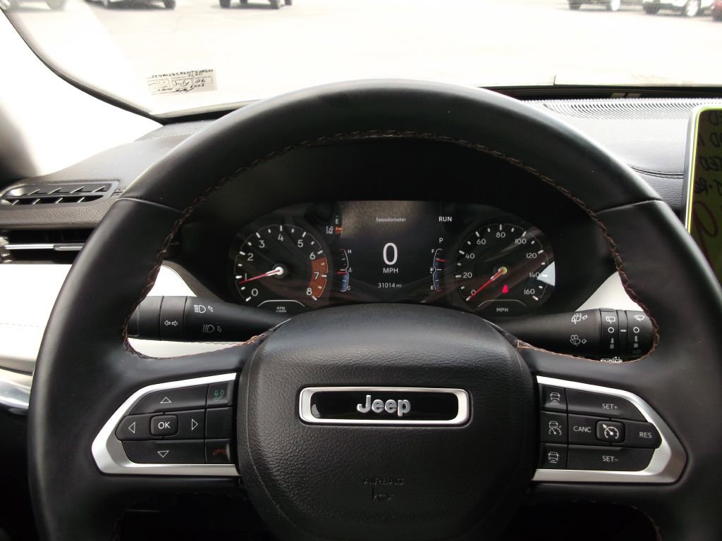 Used 2022 Jeep Compass Limited image 16