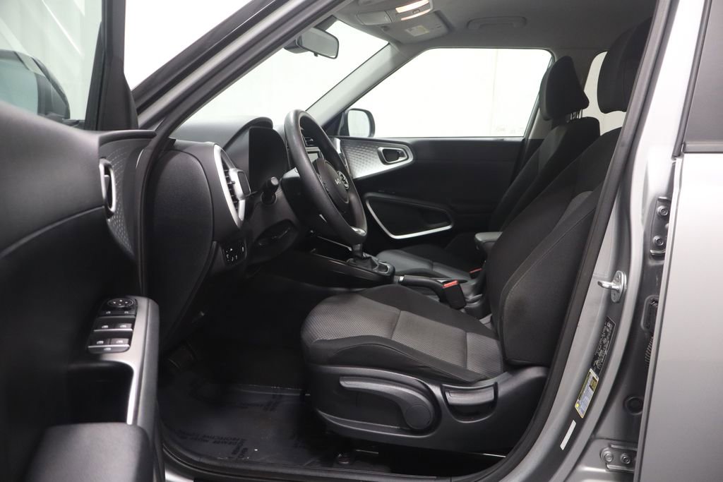 Used 2022 Kia Soul LX w/ Technology Package image 11