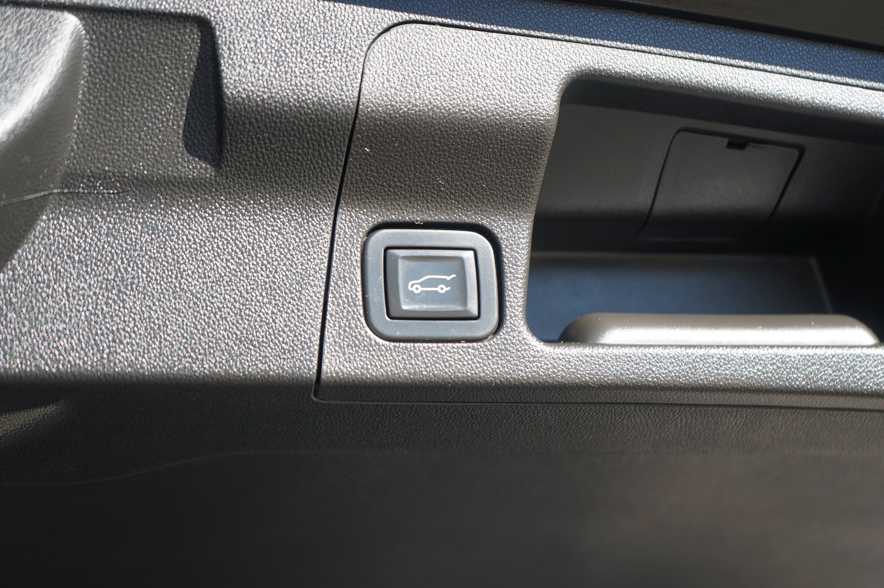 Used 2019 GMC Acadia SLE image 13