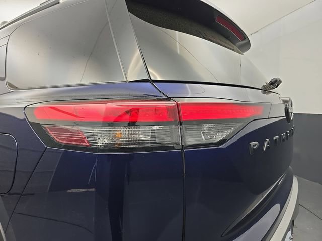 Used 2023 Nissan Pathfinder SL w/ SL Premium Package image 18