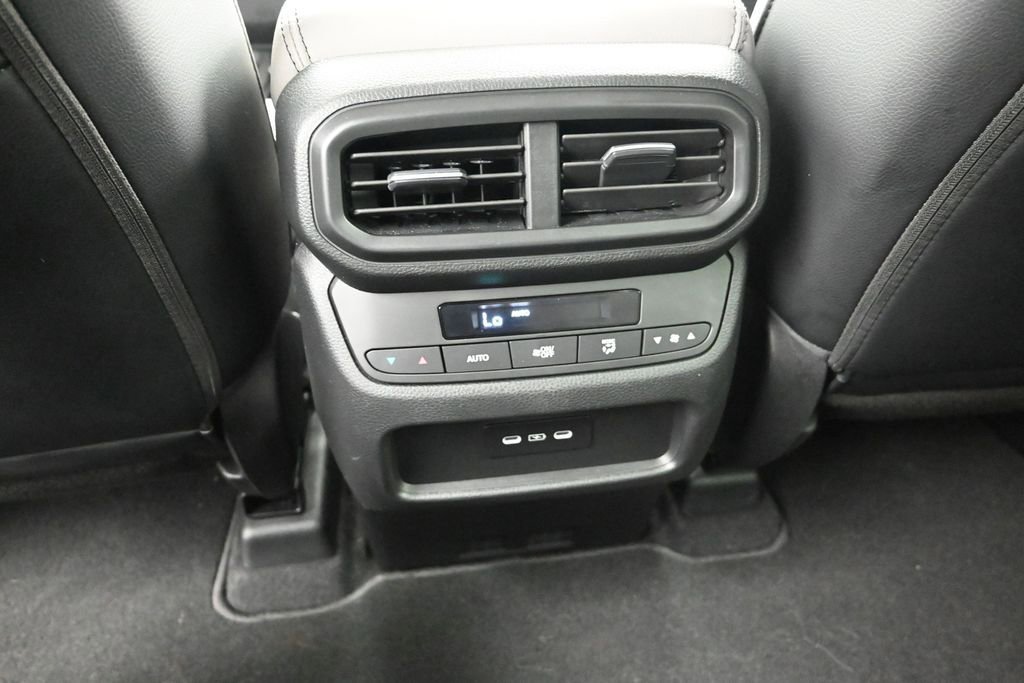 Used 2025 Honda Pilot EX-L image 18