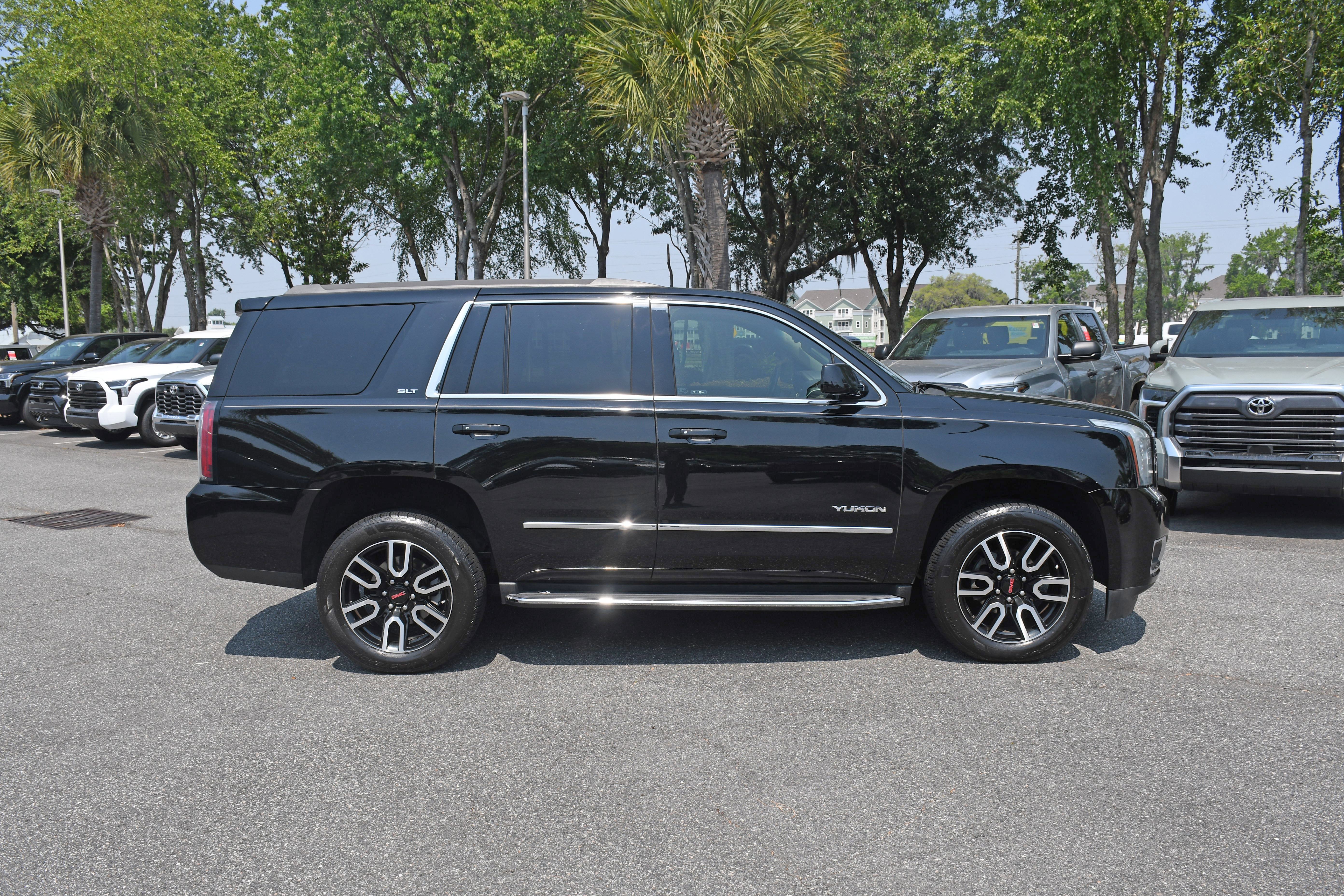 Used 2018 GMC Yukon SLT w/ Open Road Package RWD image 5