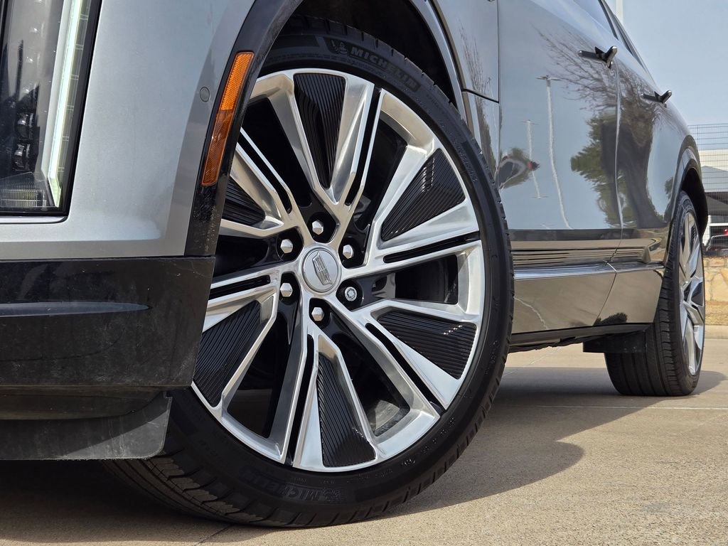 Certified 2025 Cadillac Lyriq Luxury w/ LPO, Floor Liner Package image 8