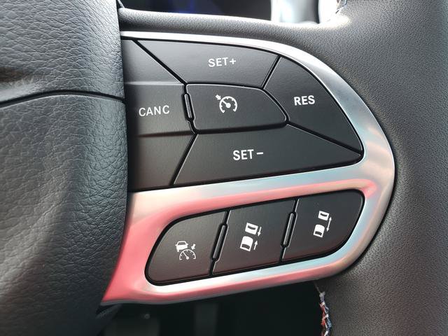 New 2027 Chrysler Pacifica Select FWD image 27