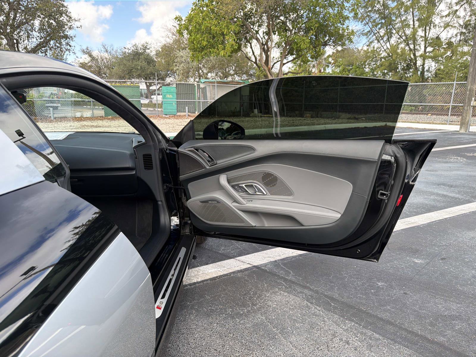 Used 2017 Audi R8 V10 image 22