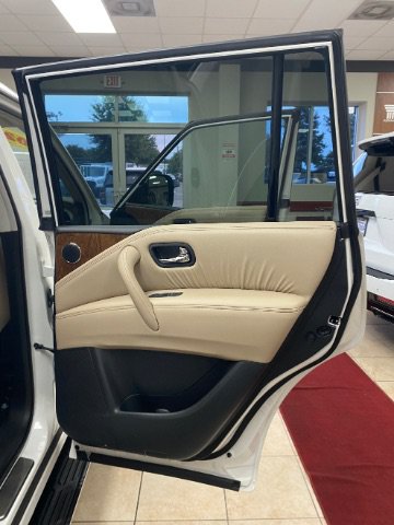 Used 2023 Nissan Armada SL w/ Cargo Package AWD/4WD image 10