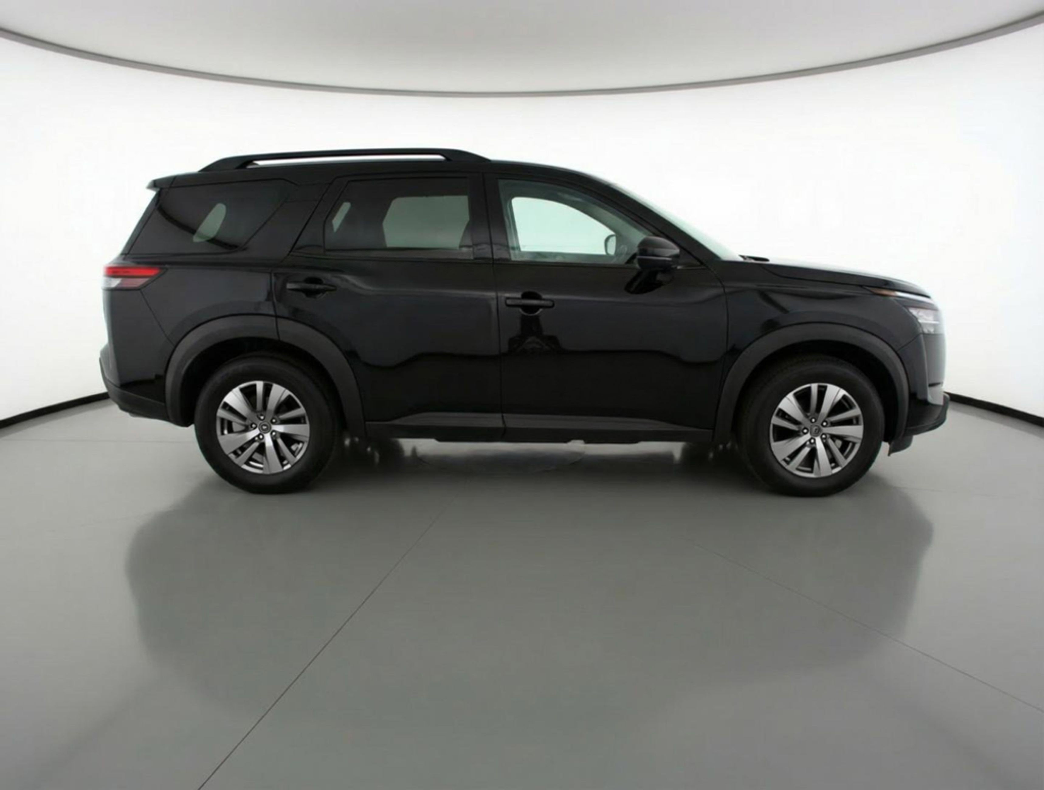 Used 2025 Nissan Pathfinder SV FWD image 11