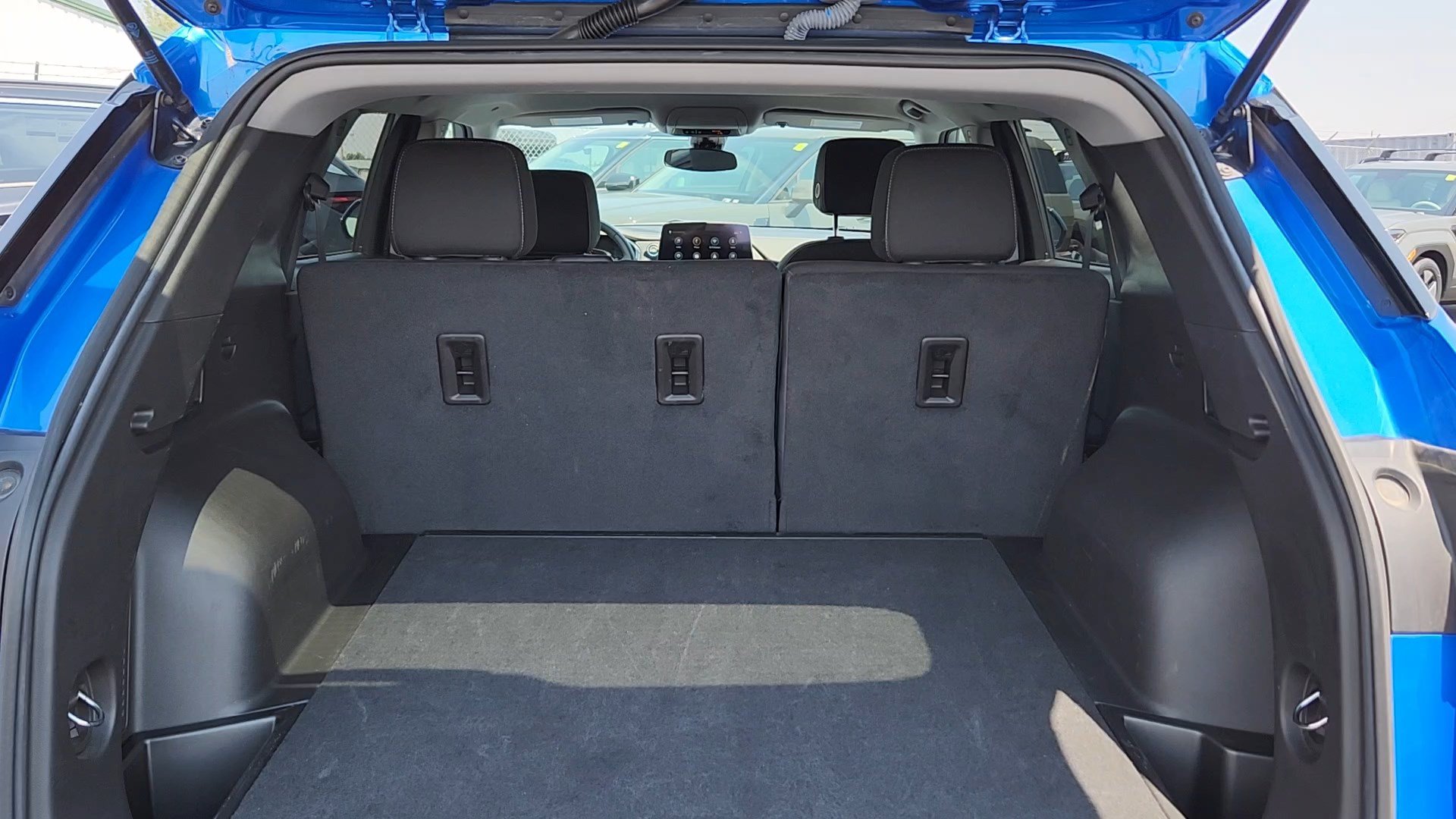 Used 2025 Chevrolet Blazer LT AWD/4WD image 19