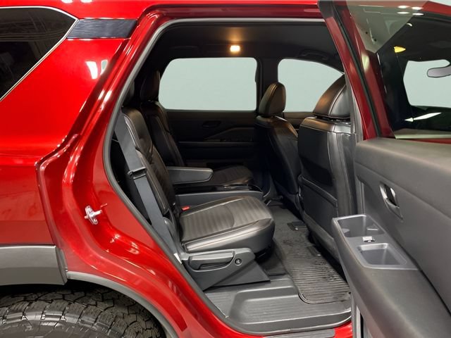 Used 2024 Nissan Pathfinder Rock Creek AWD/4WD image 28