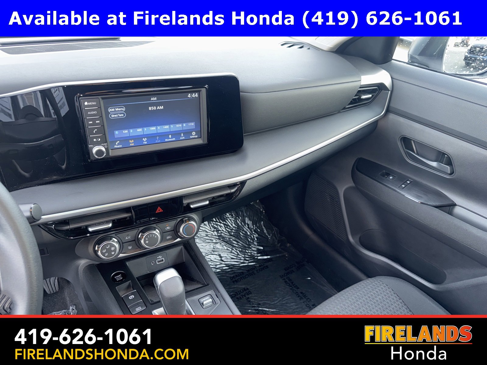 Used 2025 Nissan Kicks S image 17