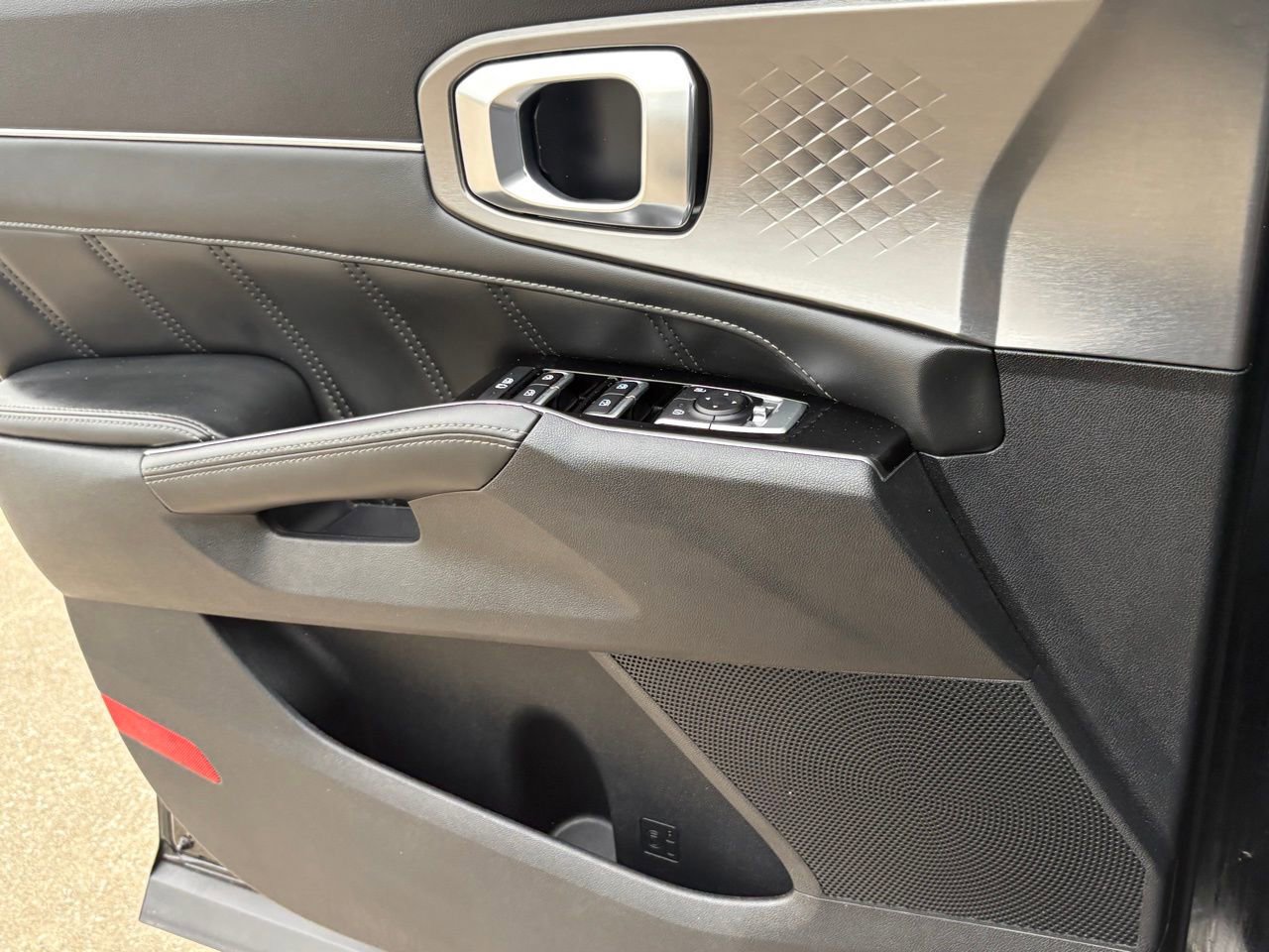 Used 2022 Kia Sorento SX image 27