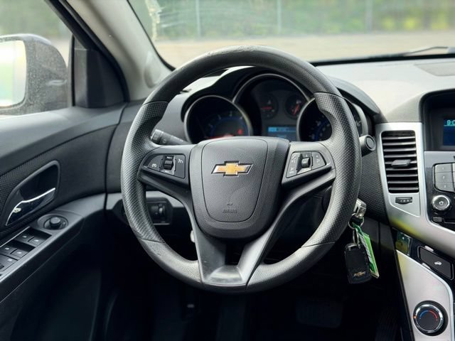 Used 2016 Chevrolet Cruze LT FWD image 16