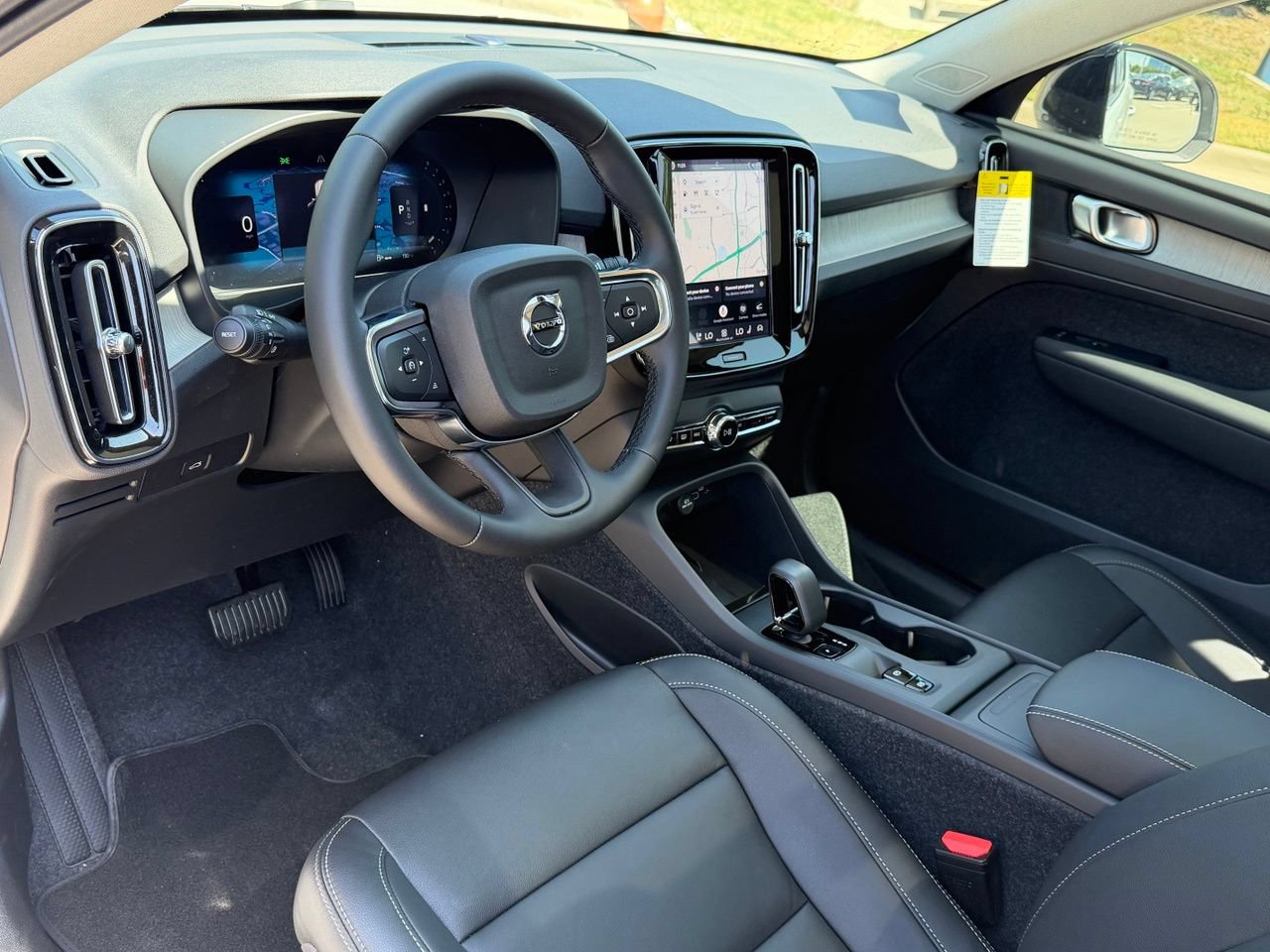 New 2026 Volvo XC40 B5 Core w/ Protection Package Premier AWD/4WD image 13