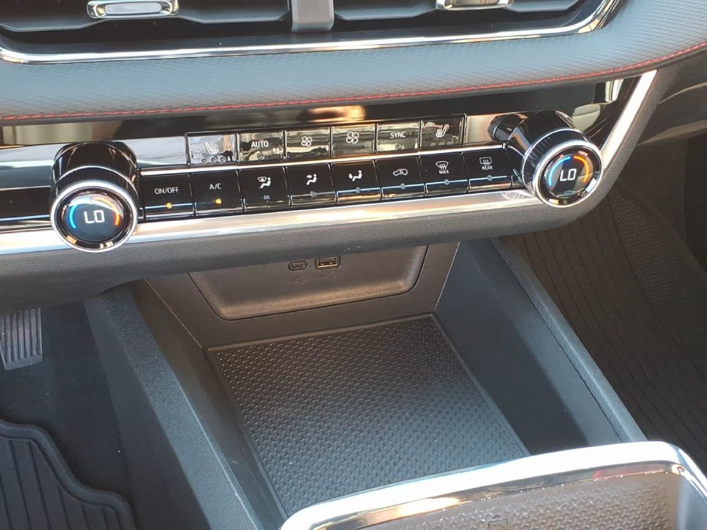 New 2027 Chevrolet Equinox RS AWD/4WD image 19