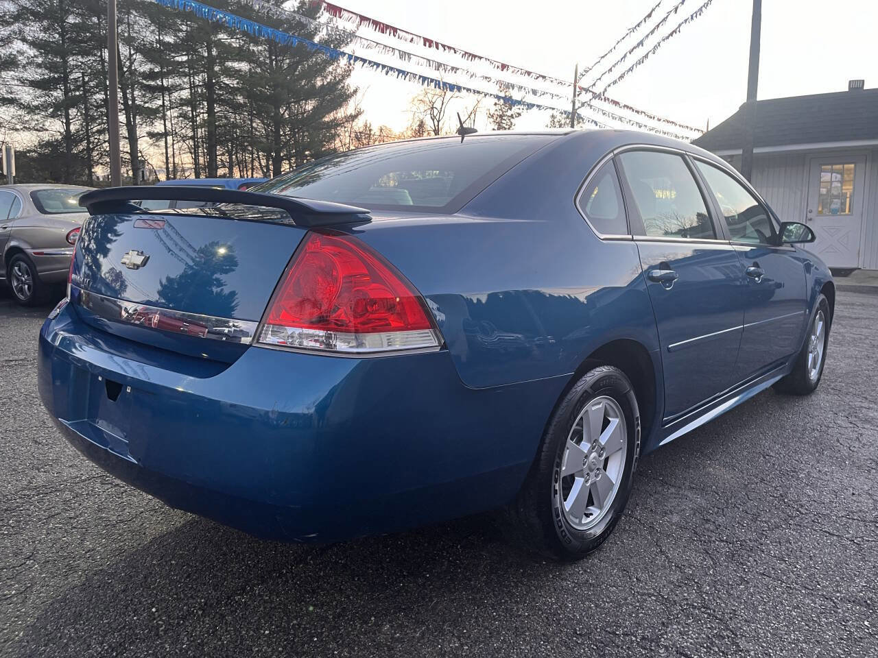 Used 2010 Chevrolet Impala LT image 5