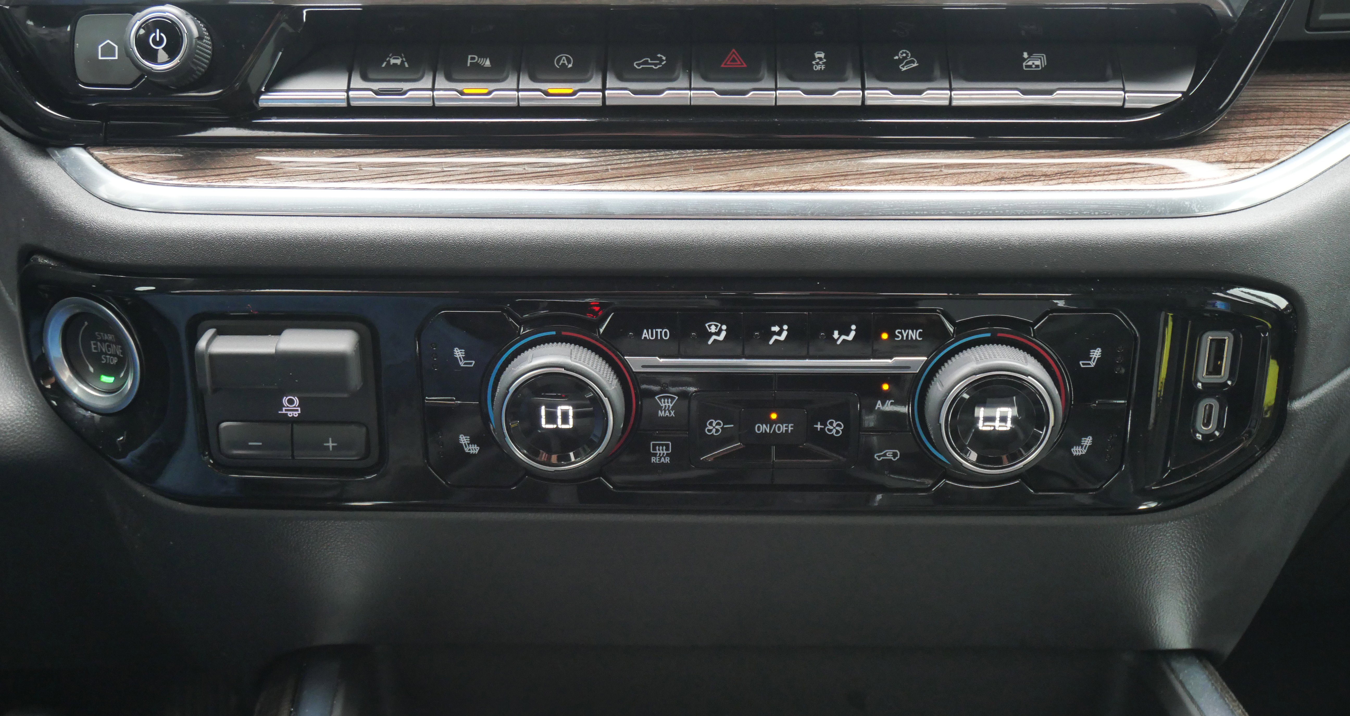 Used 2022 Chevrolet Silverado 1500 LT Trail Boss w/ LT Trail Boss Premium Package image 20