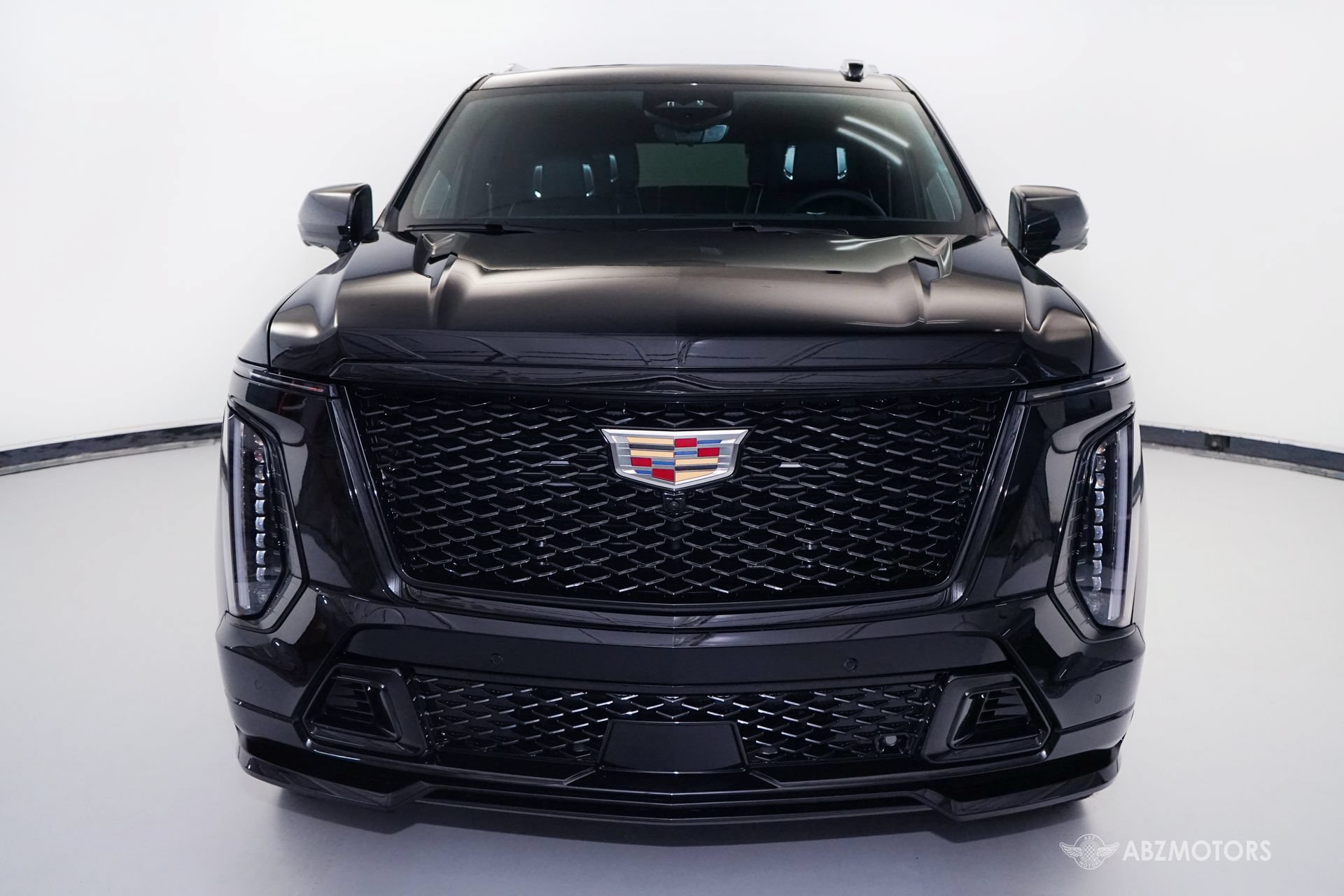 Used 2025 Cadillac Escalade V AWD/4WD image 3