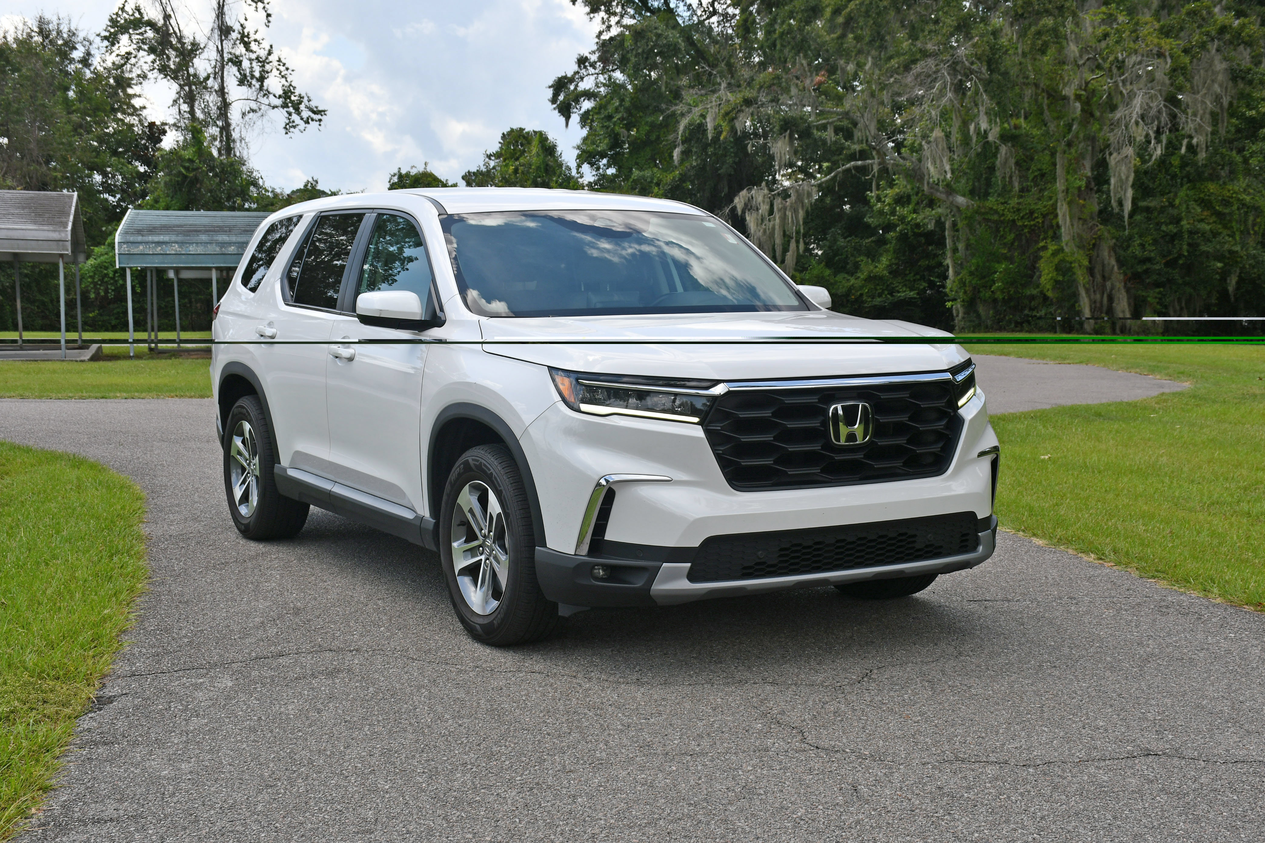 Used 2025 Honda Pilot EX-L image 6