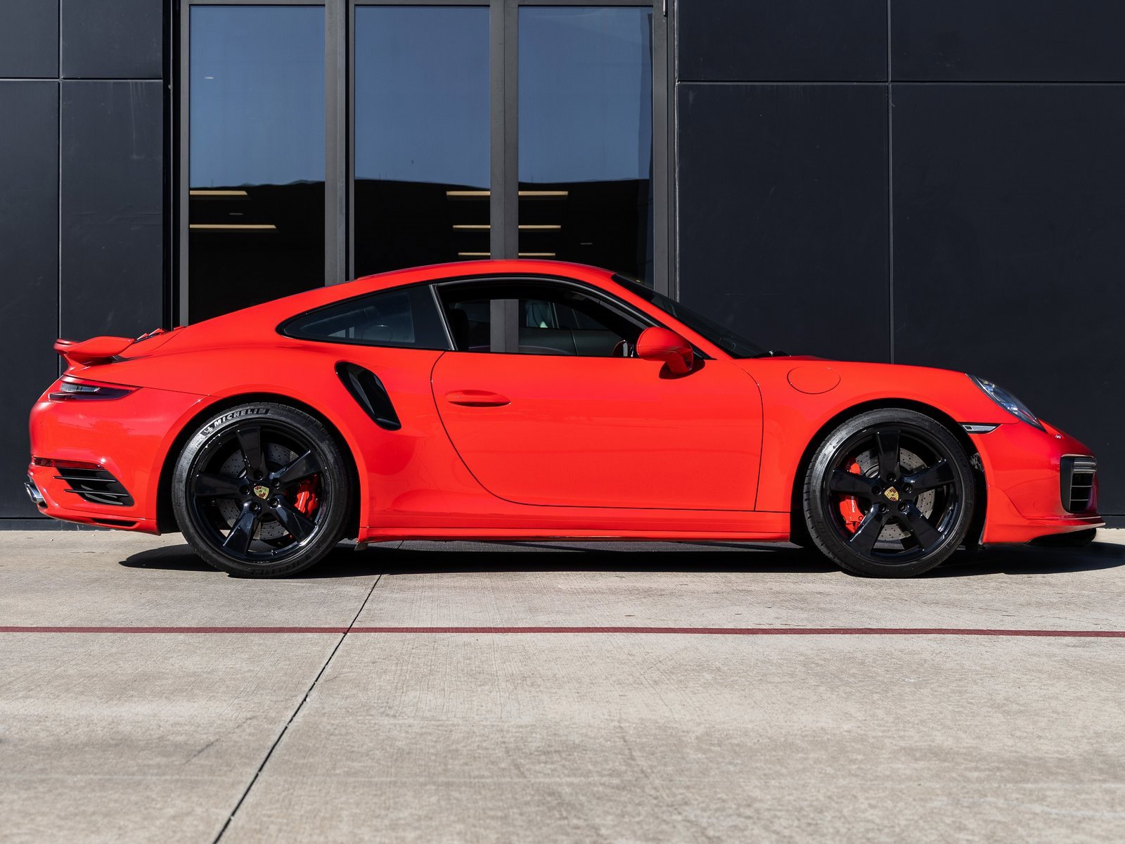 Used 2018 Porsche 911 Turbo image 12