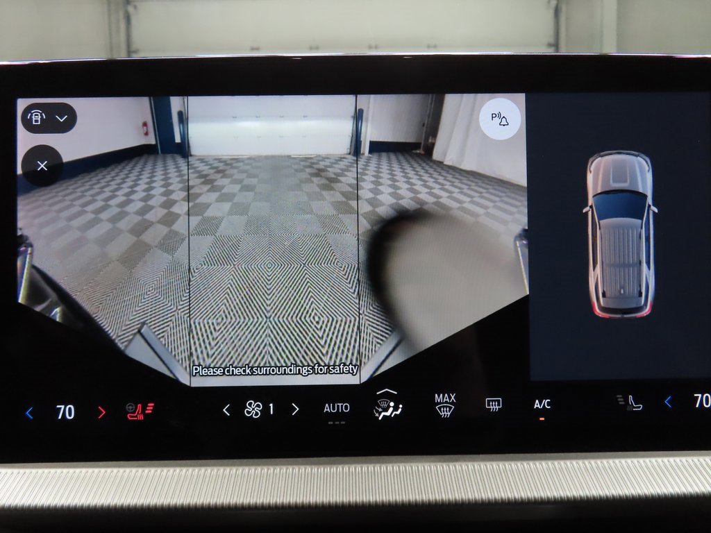 Used 2025 Ford Explorer ST image 18