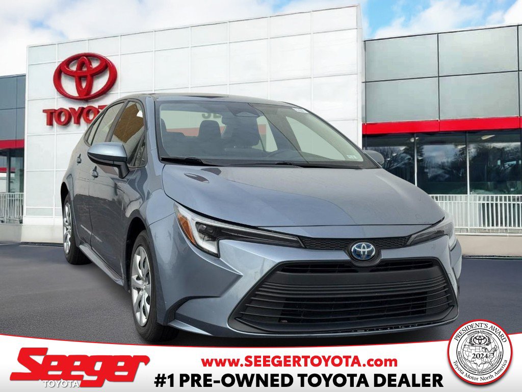 Used 2023 Toyota Corolla Hybrid Sedan image 1