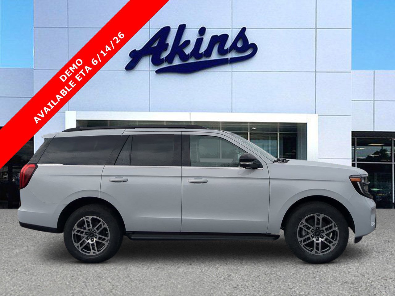 New 2026 Ford Expedition Active image 1