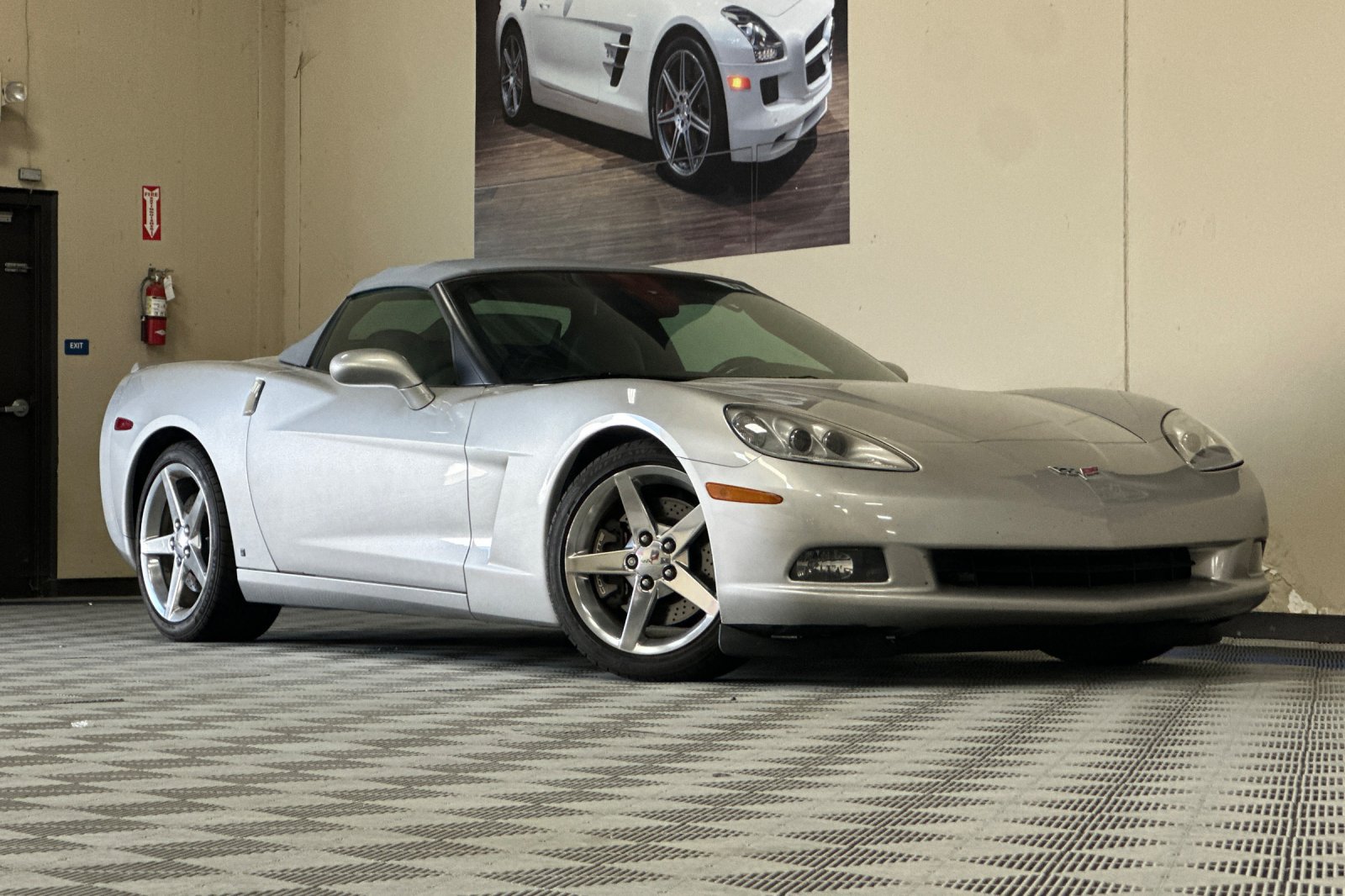 Used 2007 Chevrolet Corvette Convertible w/ Preferred Equipment Group RWD image 10