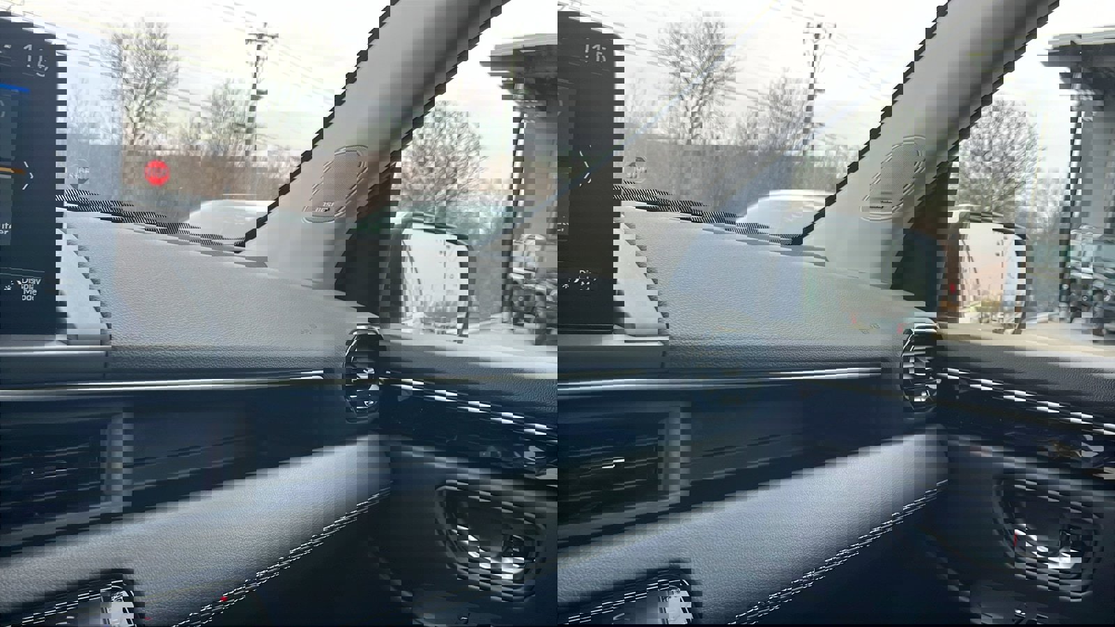 Used 2024 Honda Pilot Touring image 18