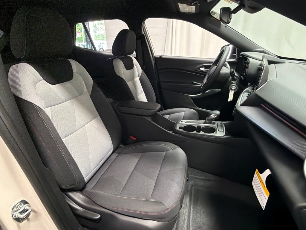 New 2026 Chevrolet Trax RS FWD image 29