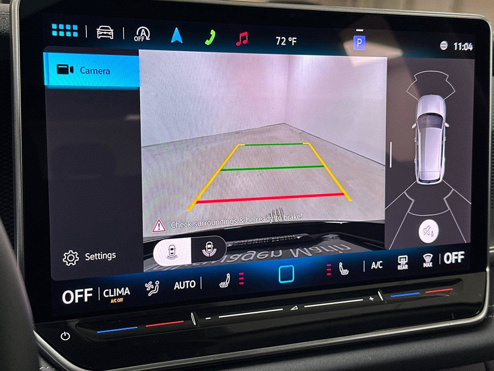 Used 2025 Volkswagen Tiguan SE w/ Panoramic Sunroof Package FWD image 18