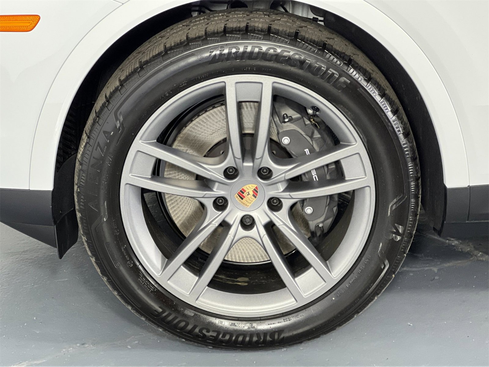 New 2025 Porsche Cayenne image 34