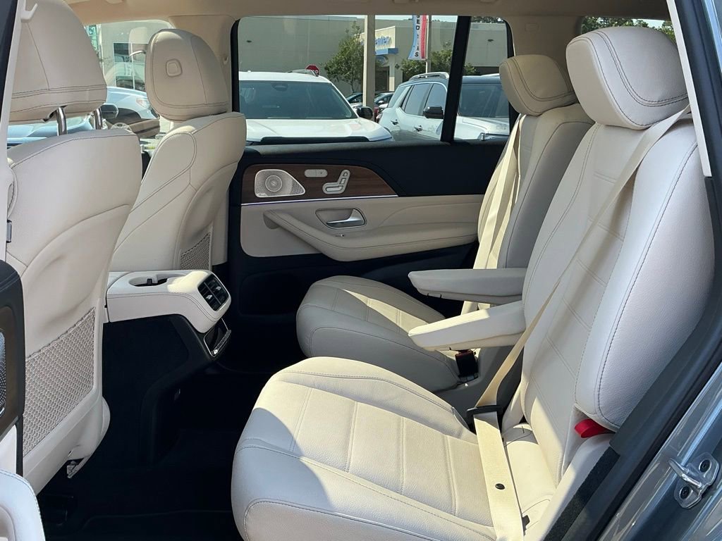 Used 2023 Mercedes-Benz GLS 450 4MATIC image 31