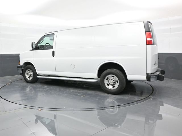 Used 2024 Chevrolet Express 2500 w/ Driver Convenience Package image 4