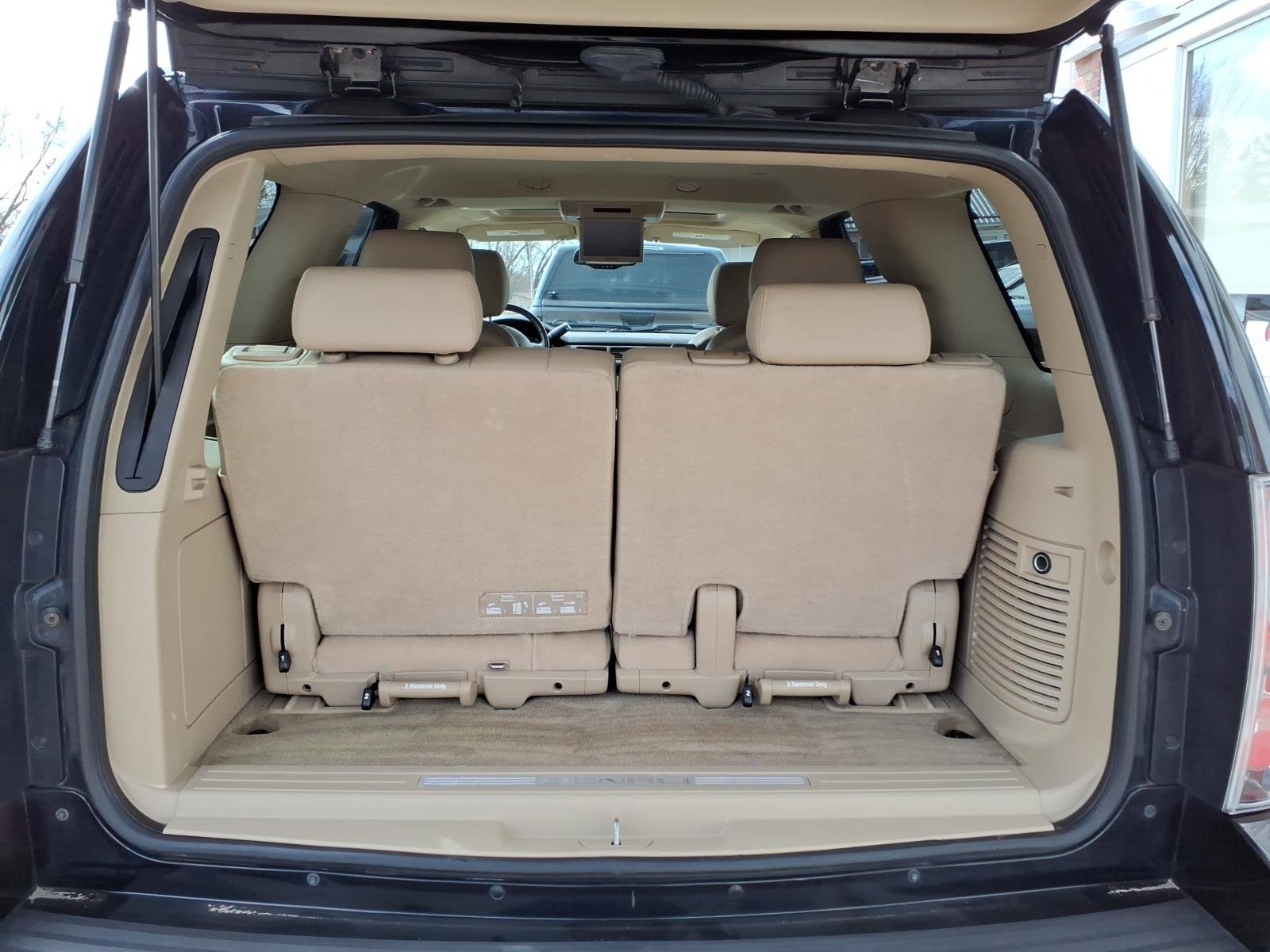 Used 2011 GMC Yukon Denali image 21