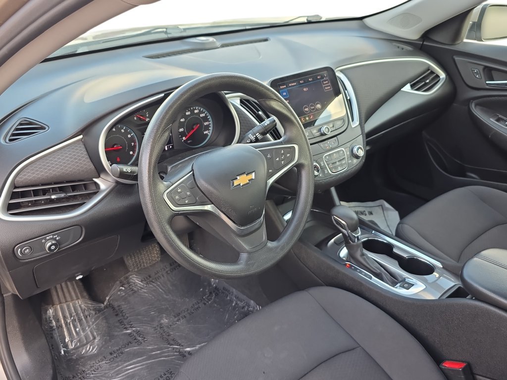 Used 2022 Chevrolet Malibu LT FWD image 14