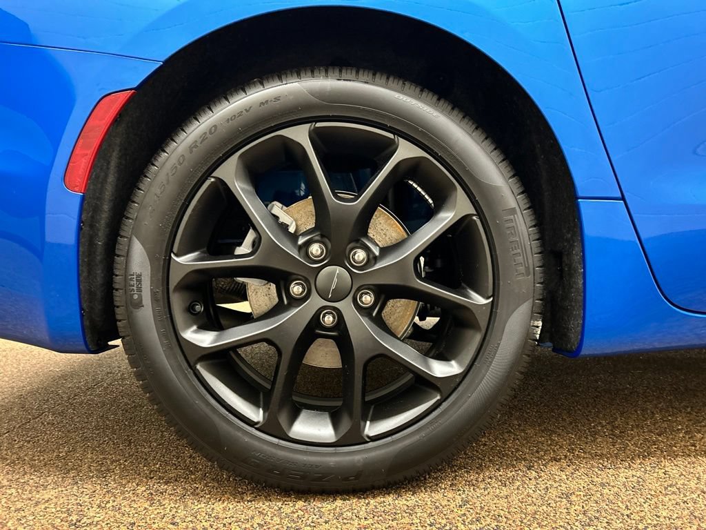 New 2027 Chrysler Pacifica Limited w/ S Appearance Package FWD image 27