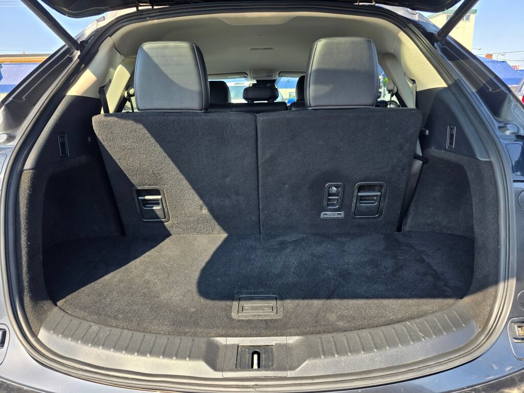 Used 2018 MAZDA CX-9 Touring AWD/4WD image 16