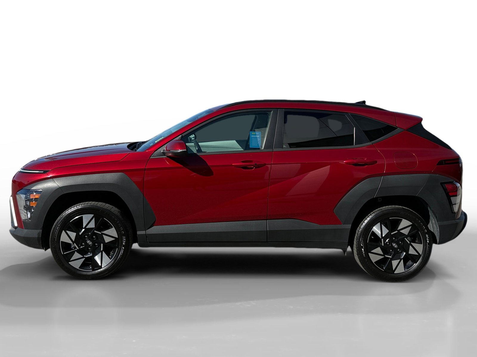 Used 2024 Hyundai Kona SEL AWD/4WD image 2