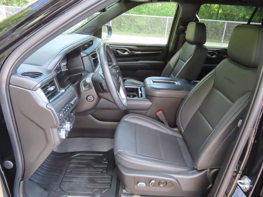 Used 2022 GMC Yukon Denali w/ Denali Premium Package image 27