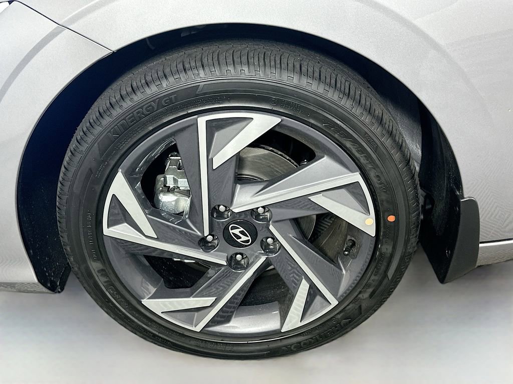 New 2026 Hyundai Elantra Limited image 22