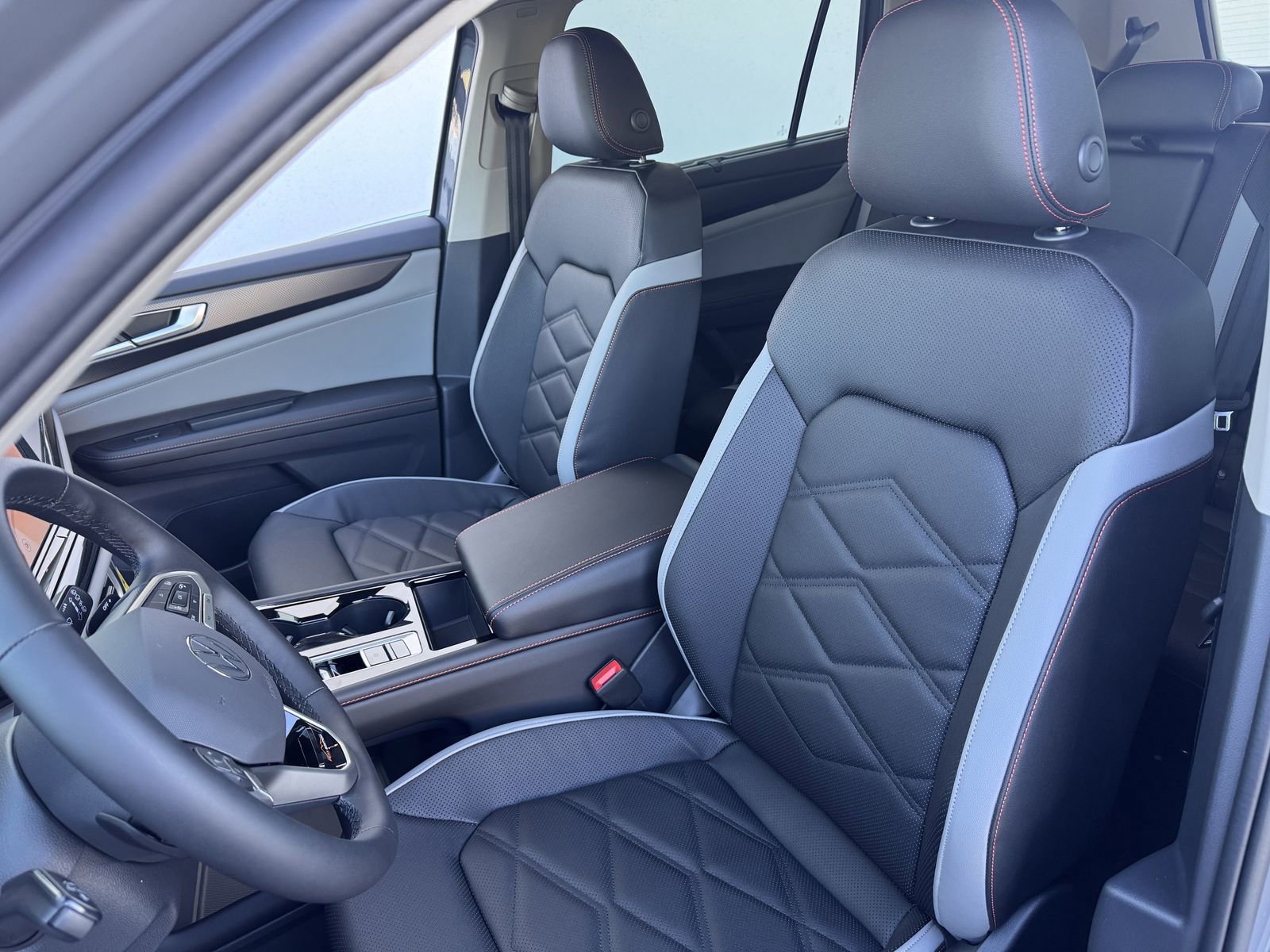 New 2026 Volkswagen Atlas Peak Edition image 24