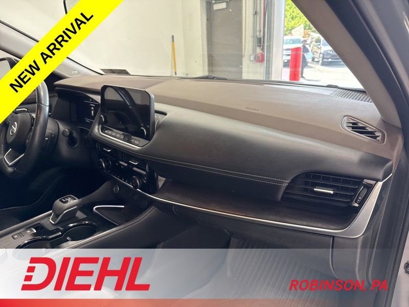 Used 2021 Nissan Rogue Platinum AWD/4WD image 13