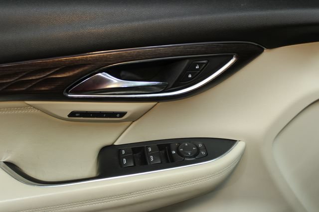 Used 2022 Buick Envision Avenir w/ Technology Package II FWD image 19