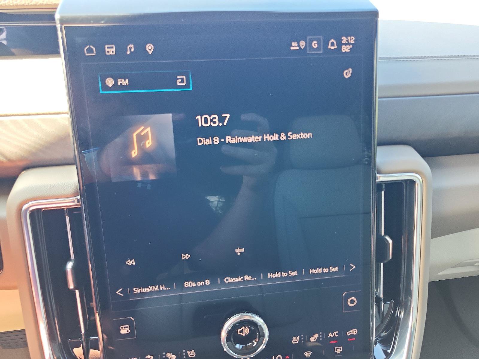 New 2027 GMC Yukon Denali AWD/4WD image 14