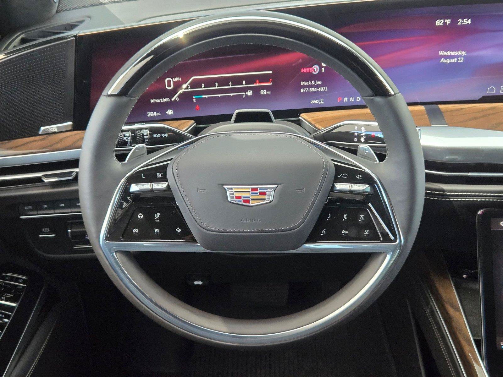 New 2026 Cadillac Escalade Platinum Sport w/ LPO, ONYX Package AWD/4WD image 15