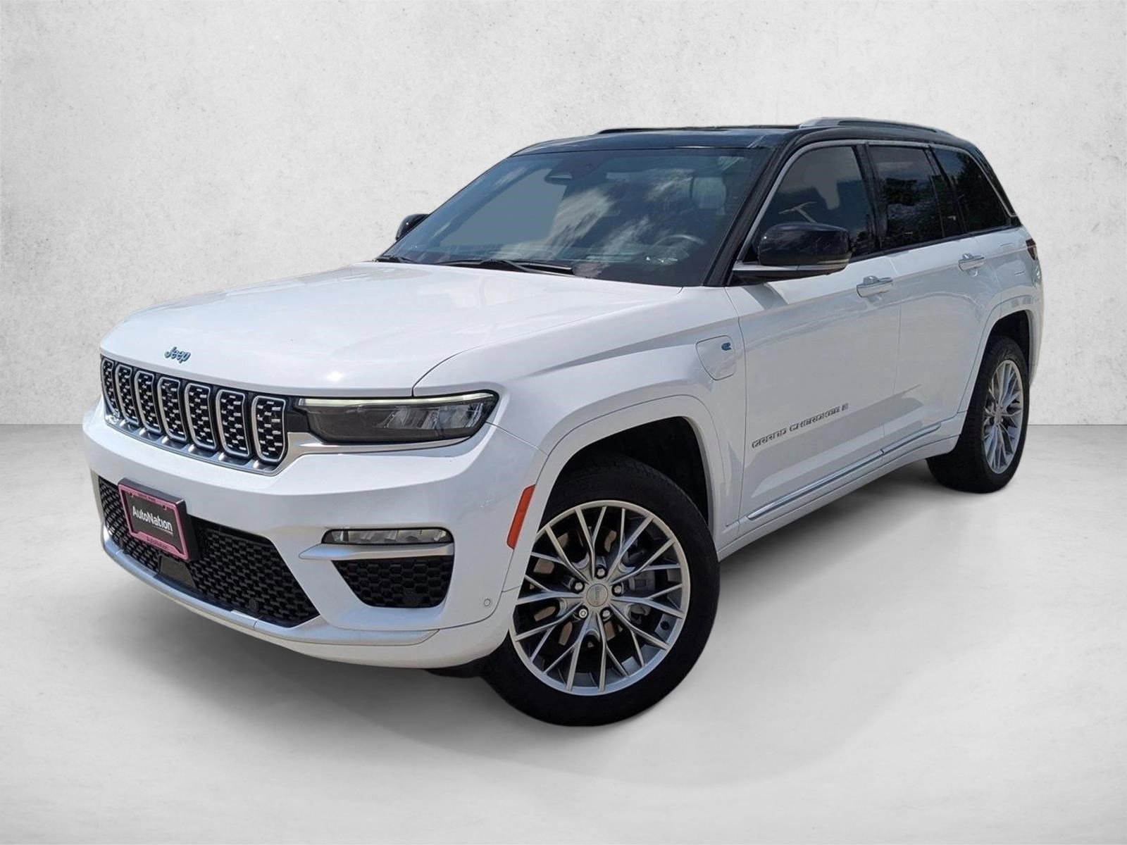 Certified 2023 Jeep Grand Cherokee Summit w/ Advanced Protech Group IV AWD/4WD image 1