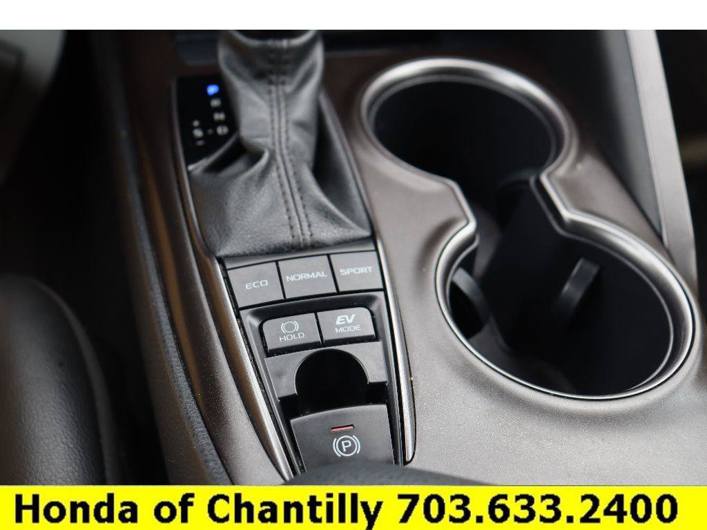 Used 2021 Toyota Camry SE FWD image 14