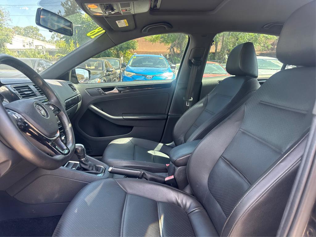 Used 2018 Volkswagen Jetta Sport image 9