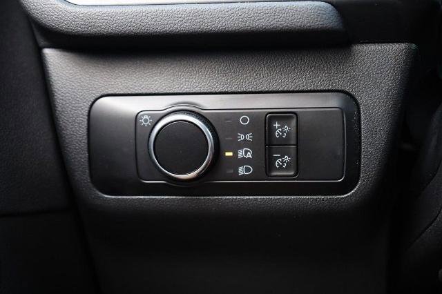 Used 2025 Ford Escape Active AWD/4WD image 19
